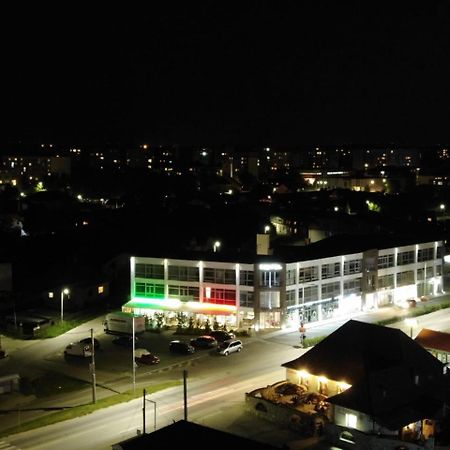 Hotel Samaria Šamorín Exteriör bild