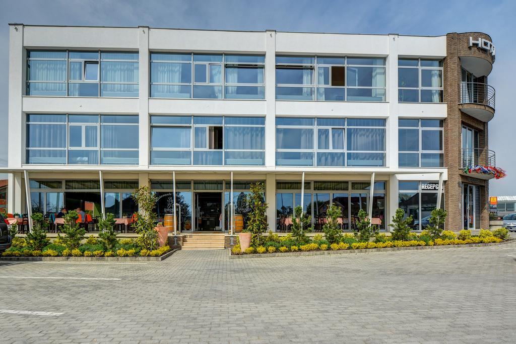Hotel Samaria Šamorín Exteriör bild