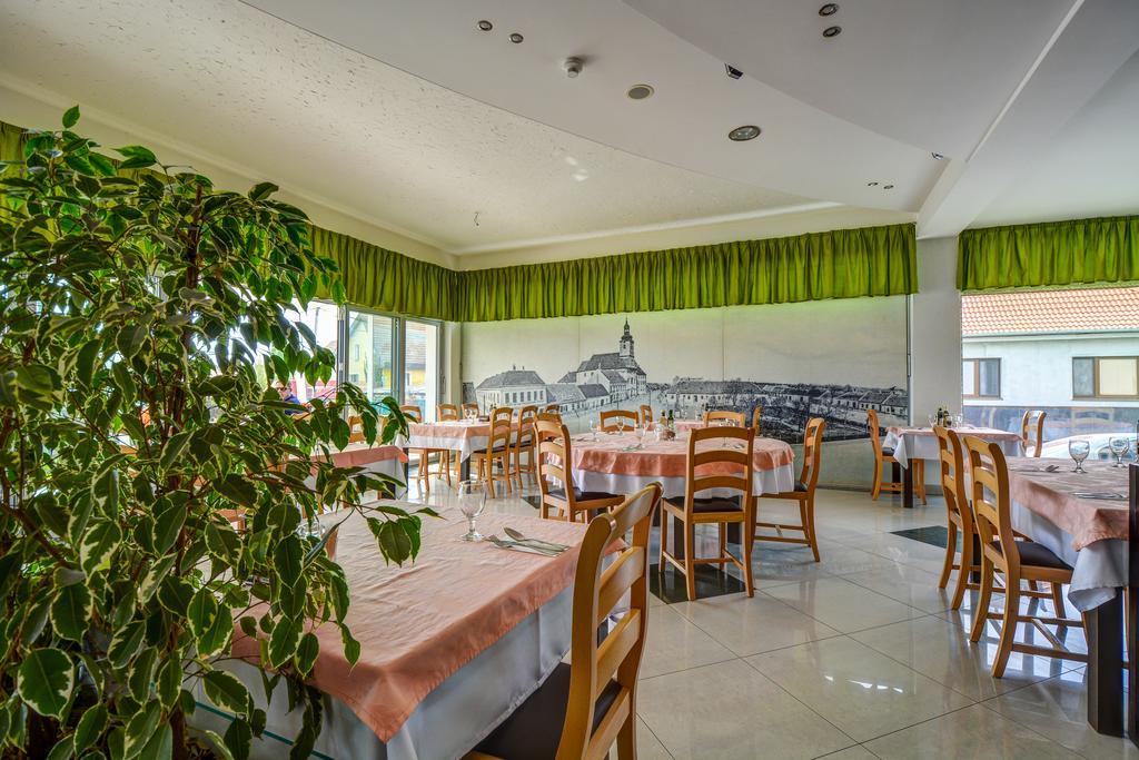 Hotel Samaria Šamorín Exteriör bild